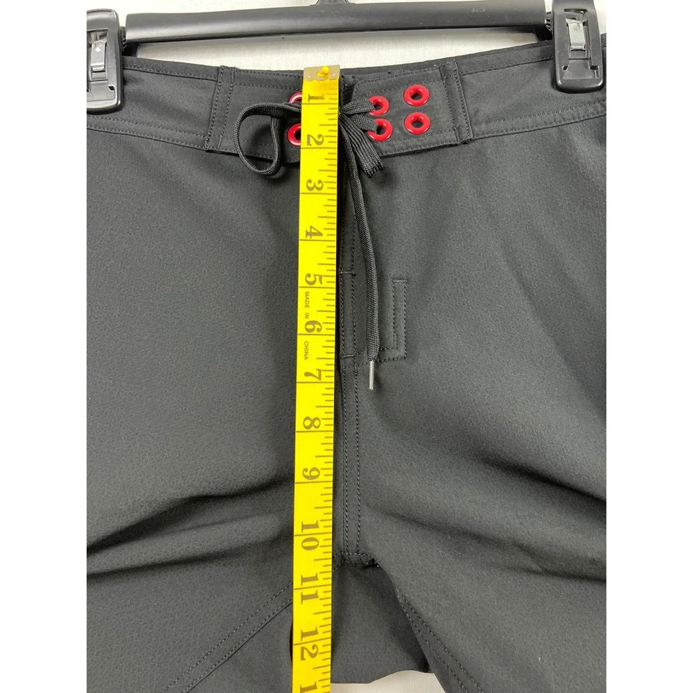 The North Face Board Shorts Mens 32 Black Red Logo Stretch Swim Trunks Flashdry